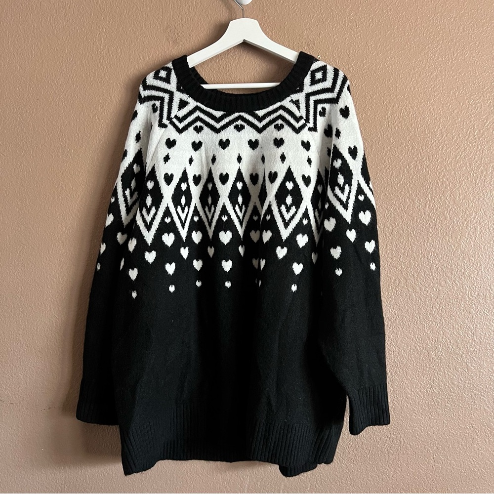 Torrid Black and White Crew Neck Sweater Bold Geometric and Heart Pattern 3X